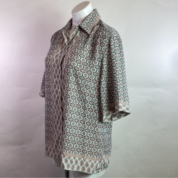 Max Studio Geometric Print Button Down Top - Picture 2 of 4